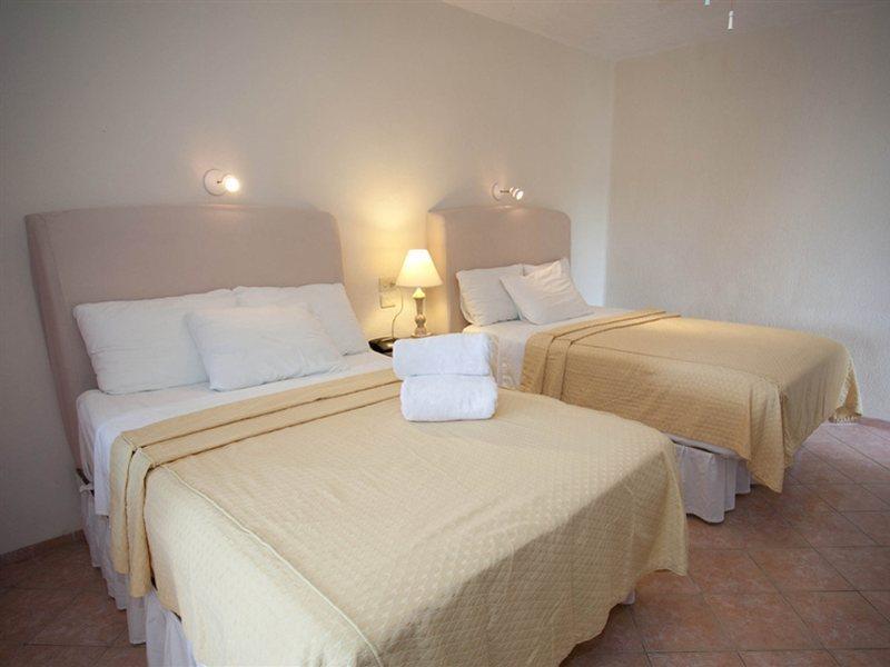 Hotel Playa La Media Luna Исла-Мухерес Экстерьер фото